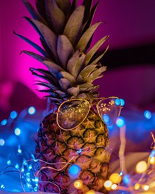 另类菠萝创意装饰图片素材