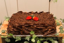 巧克力脆皮蛋糕图片