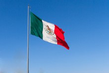蓝色墨西哥国旗高清图