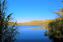 蔚蓝湖泊风景精美图片