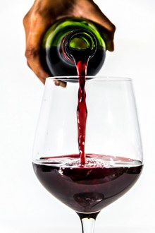 葡萄酒倒酒图片素材