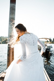 海边婚纱背影高清图片