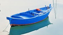 蓝色小渔船精美图片