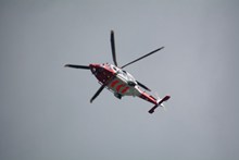 小型救援直升飞机高清图片