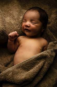 新生婴儿睡觉精美图片