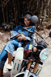 摩托车模特美女写真高清图