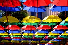 彩色太阳伞天幕精美图片