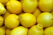 黄色柠檬丰收高清图
