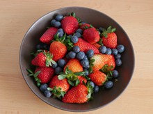 草莓蓝莓水果图片下载