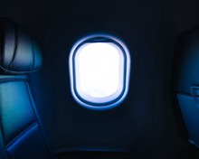 飞机上窗户的照片图片素材