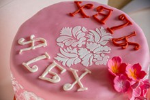粉红色蛋糕精美图片