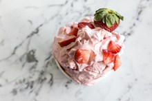自制草莓冰淇淋高清图