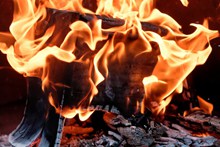 木材燃烧烈火火焰高清图片