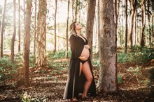 森系孕妇照图片下载