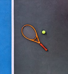 网球拍和球图片下载
