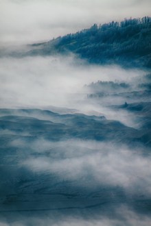 山间云雾缭绕美景精美图片