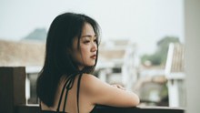 女生空气刘海清纯发型图片