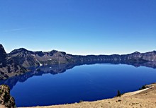 蓝色湖泊景观精美图片