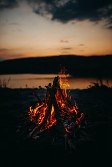 户外篝火堆精美图片