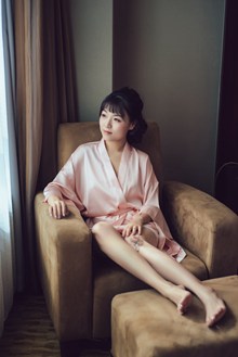 真丝睡衣日本美女人体摄影图片下载