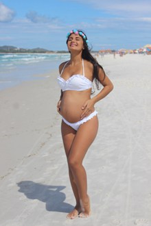 大肚子孕妇比基尼图片大全