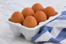 一盒新鲜鸡蛋图片下载