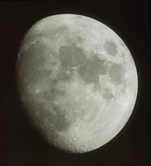 月球黑白摄影精美图片
