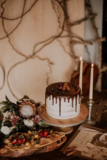 巧克力淋面生日蛋糕精美图片