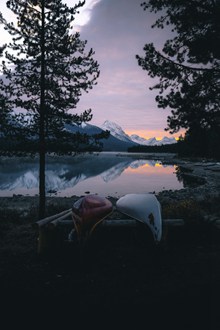 傍晚宁静湖泊风景精美图片