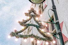 创意圣诞树路灯 创意圣诞树路灯大全高清图
