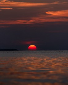 海上夕阳西下图片素材