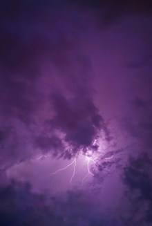 紫色闪电天气图片大全
