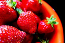 新鲜红色草莓高清高清图片