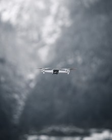 无人机科技飞行 无人机科技飞行大全图片素材