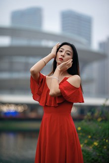 红裙亚洲美女图片素材