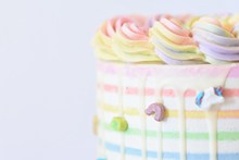 彩虹奶油蛋糕 彩虹奶油蛋糕大全图片