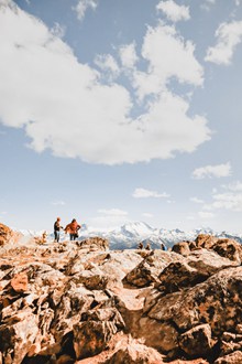 登山徒步旅行高清图片