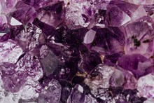 紫色水晶石图片大全