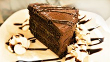 黑色巧克力蛋糕块图片下载