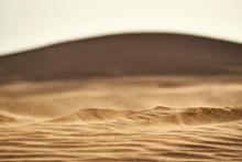 沙漠尘土飞扬高清图片