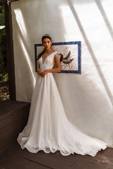 高端白色婚纱精美图片