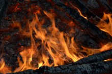 木炭燃烧火焰精美图片
