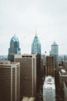城市下雨的图片下载