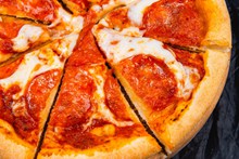 自制番茄披萨精美图片
