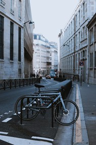 欧洲街道自行车停车区精美图片