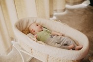 摇篮里的婴儿宝宝精美图片