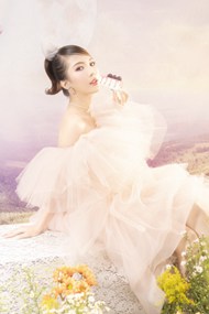 亚洲美女婚纱摄影图片下载