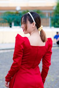 性感亚洲红裙美女高清图片