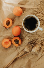 黄桃和苦咖啡精美图片