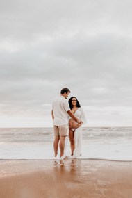 海边夫妇孕期摄影精美图片
